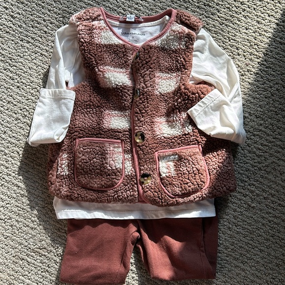 Calvin Klein Matching Set - Picture 2 of 4